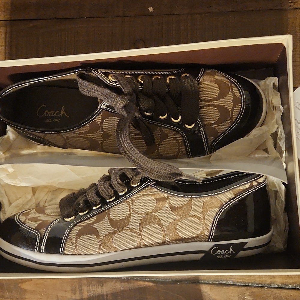 Coach Brodi Sneakers, Signature C Brown Patent Size 9.5 - Picture 8 of 8